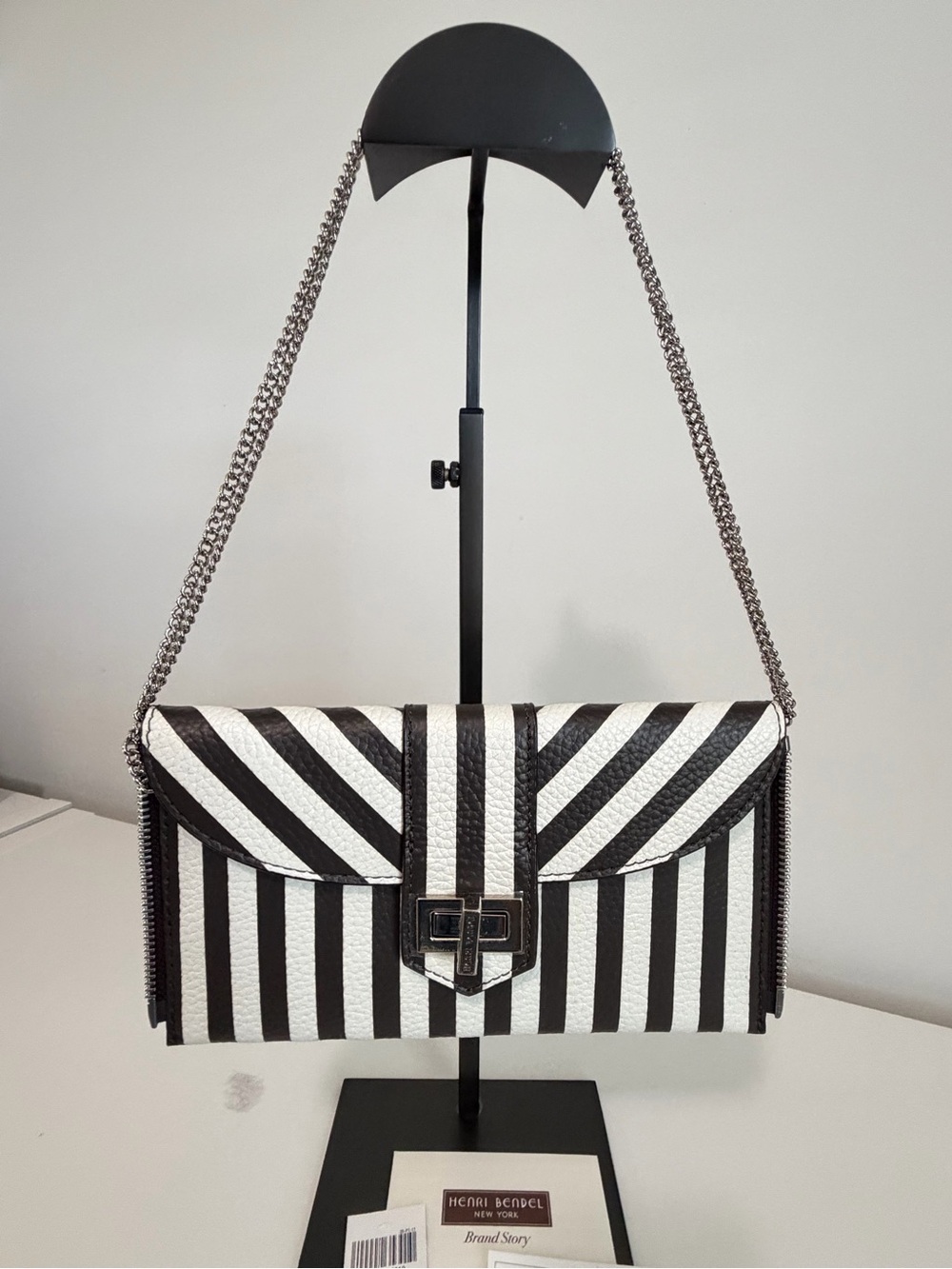 Henri Bendel Rivington Pouch Wallet